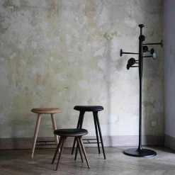 Mater Coat Hangers And Hooks*Trumpet | Coat Stand | Black