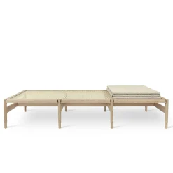 Mater Daybed*Winston Daybed & Winston Cushion | Natural Matte Lacquered Oak