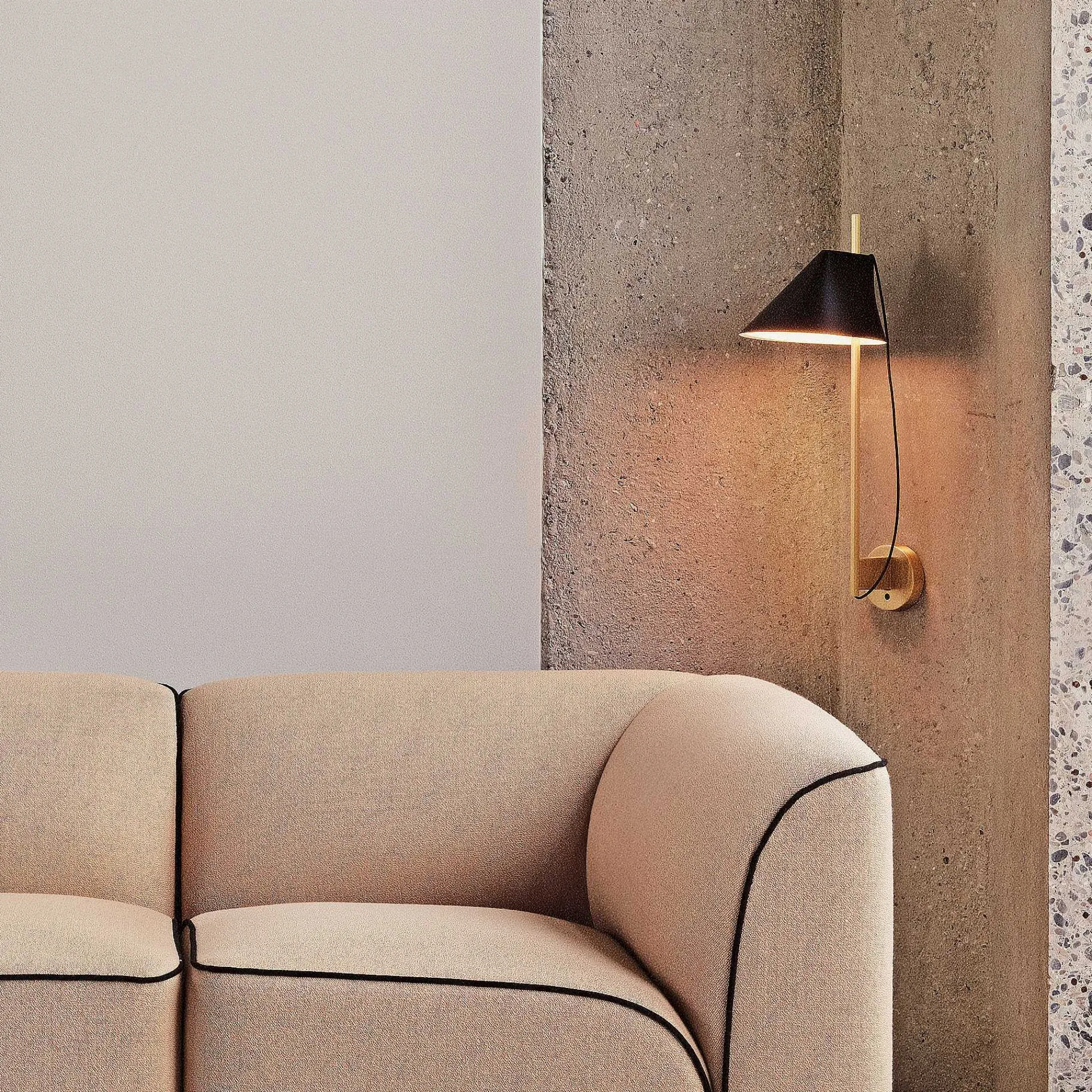 Louis Poulsen Pendant Lights*Yuh Wall | Wall Lamp | White-Brass